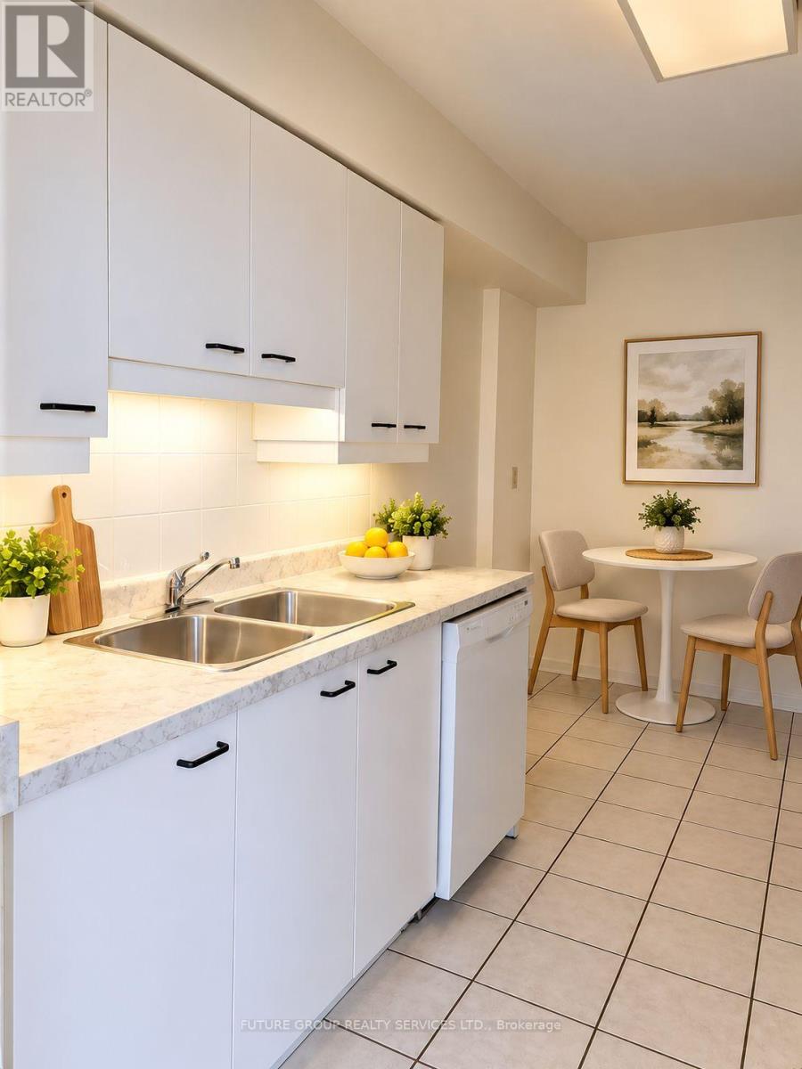 1008 - 55 Elm Drive W, Mississauga, Ontario  L5B 3Z3 - Photo 7 - W13817944