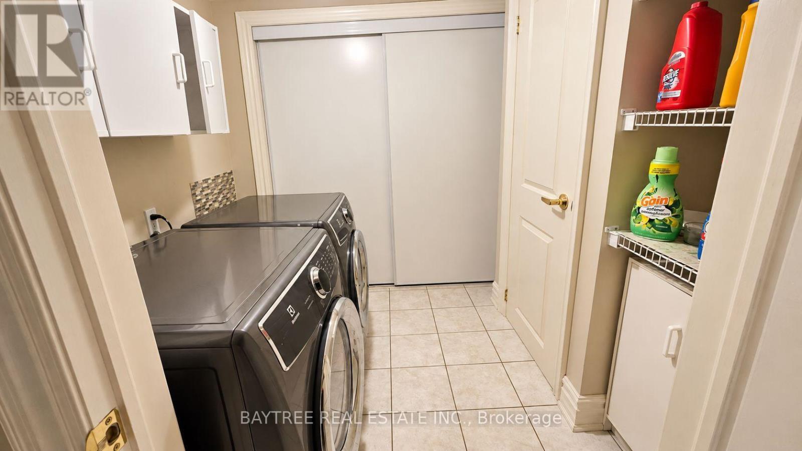 Upper - 257 Cocksfield Avenue, Toronto, Ontario  M3H 3T6 - Photo 18 - C14091366