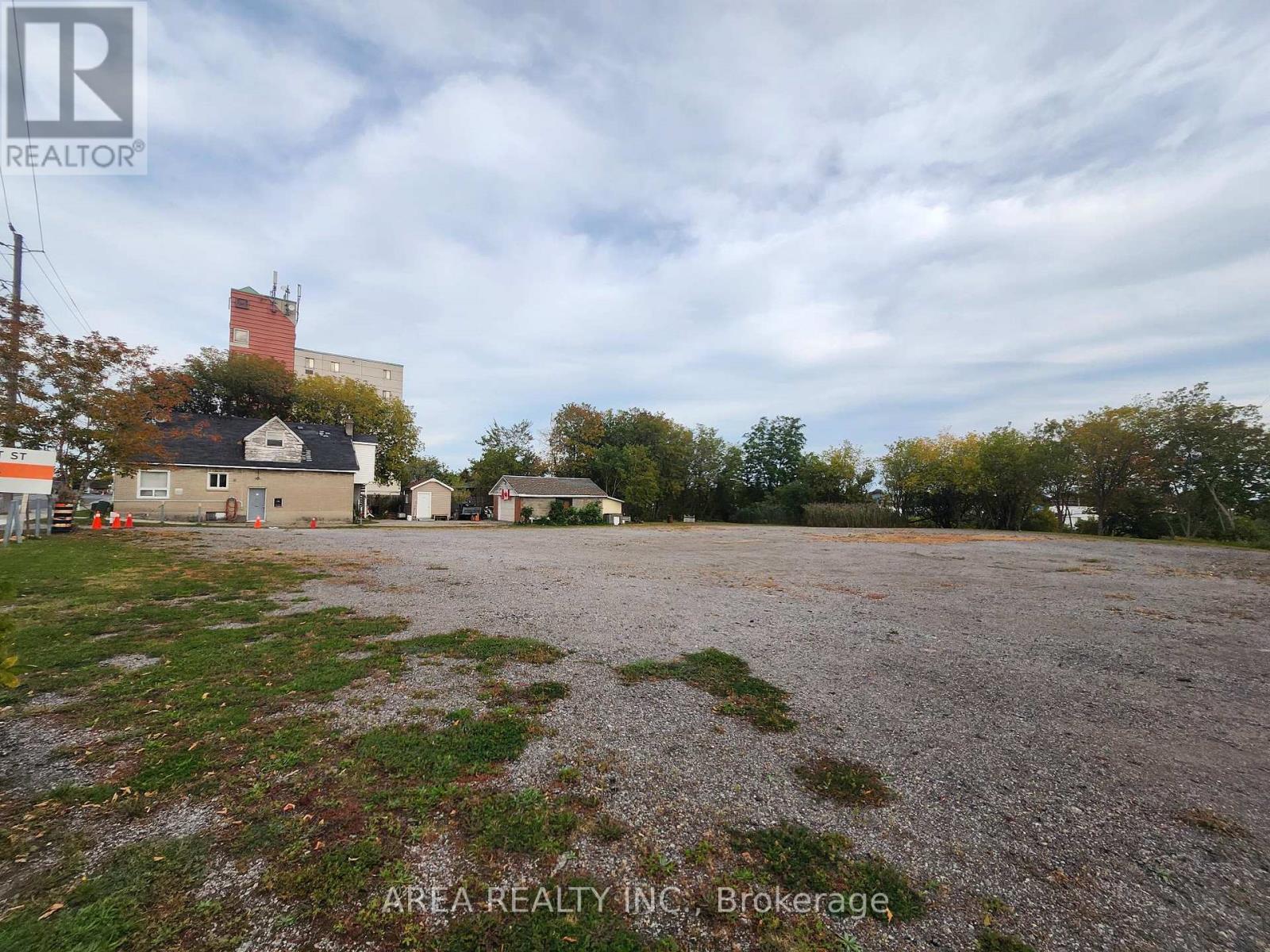 245-255 Bloor Street W, Oshawa, Ontario  L1J 1P5 - Photo 10 - E14091350