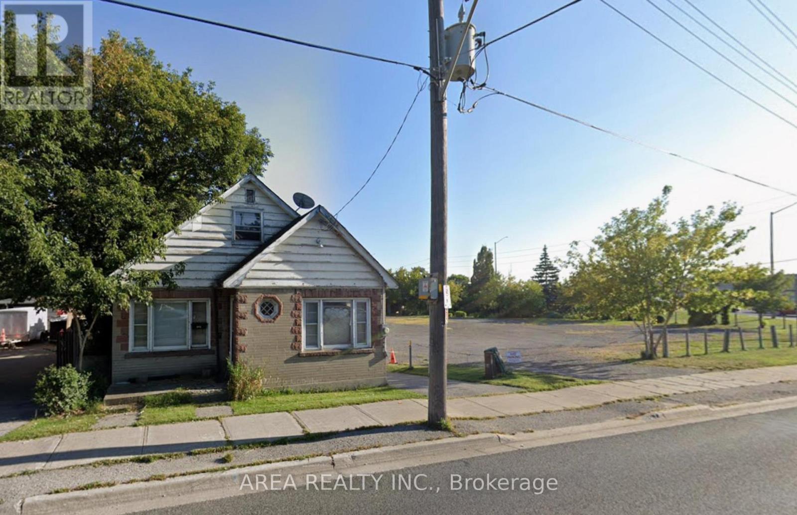 245-255 Bloor Street W, Oshawa, Ontario  L1J 1P5 - Photo 2 - E14091350
