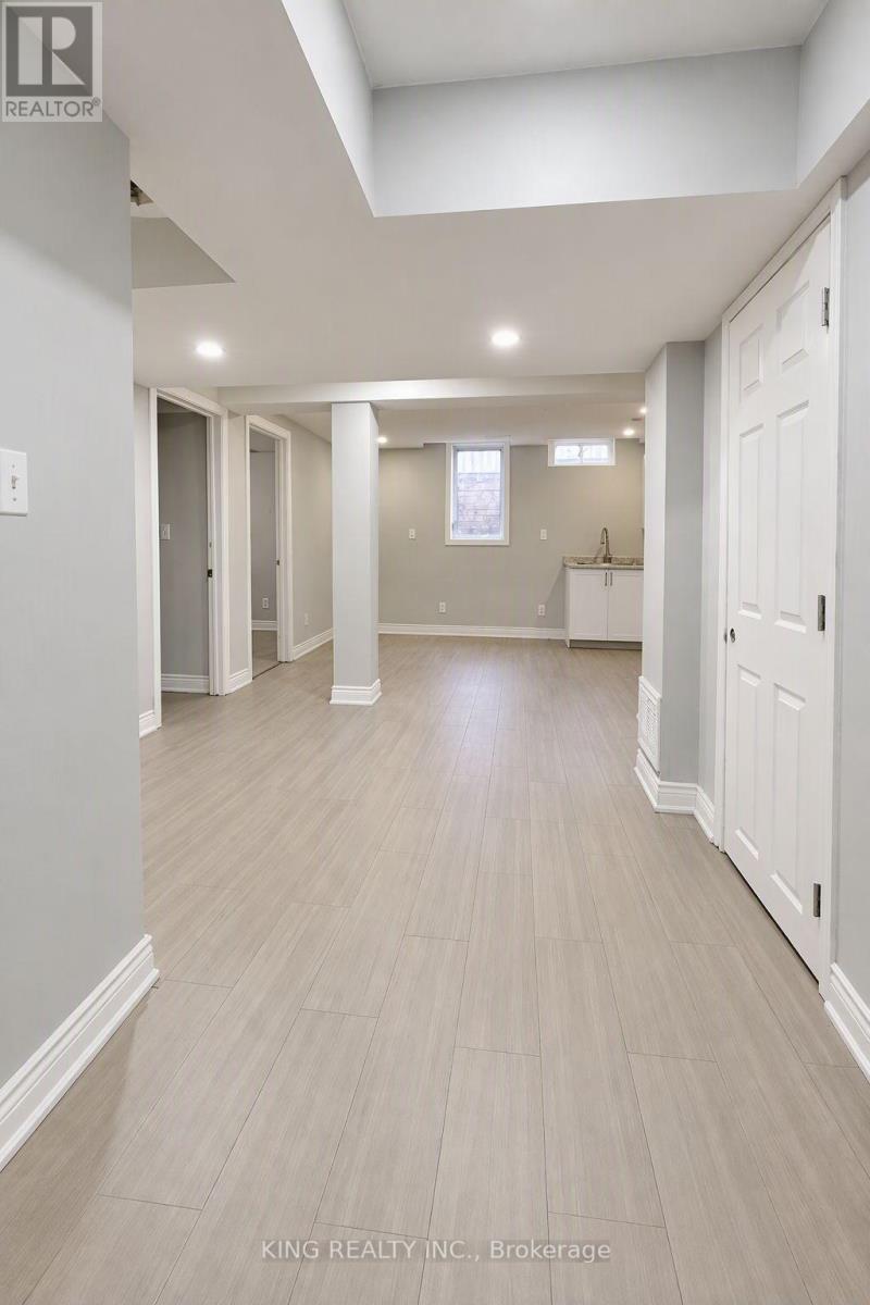 72 Baylawn Circle S, Brampton, Ontario  L6P 2M5 - Photo 35 - W14091346