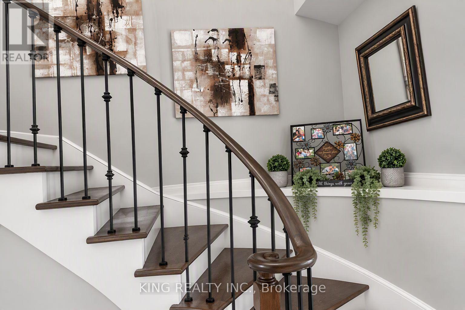 72 Baylawn Circle S, Brampton, Ontario  L6P 2M5 - Photo 8 - W14091346