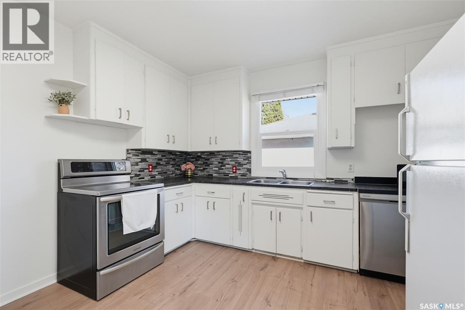1405 Cumberland Avenue S, Saskatoon, Saskatchewan  S7H 2L9 - Photo 8 - SK051354