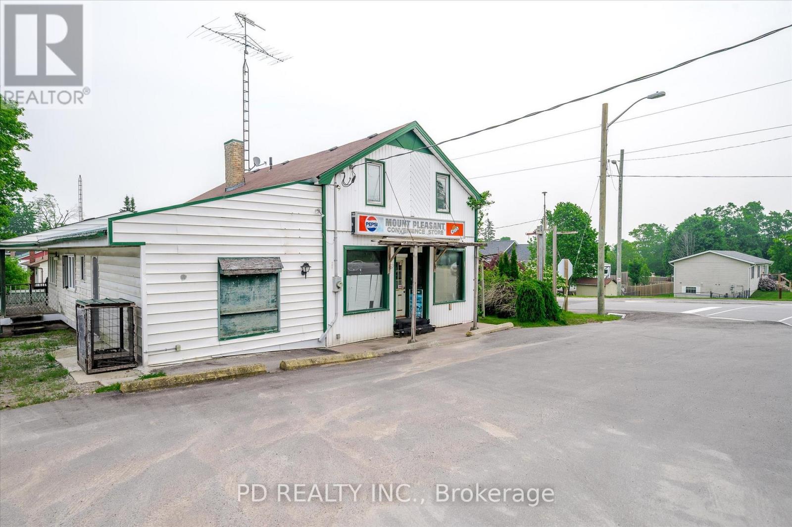 2449 Queen Mary Street, Cavan Monaghan, Ontario  L0A 1C0 - Photo 4 - X12948220