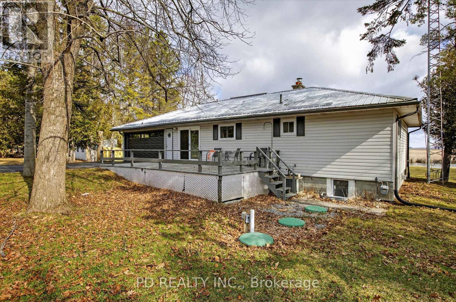 200 Charlore Park Drive, Kawartha Lakes, Ontario  K0L 2W0 - Photo 4 - X12962642