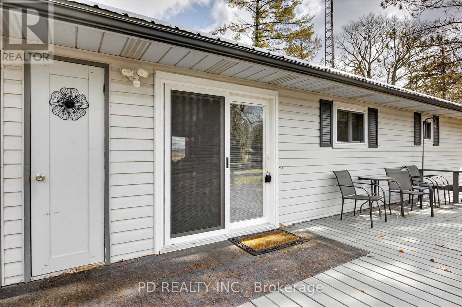 200 Charlore Park Drive, Kawartha Lakes, Ontario  K0L 2W0 - Photo 7 - X12962642