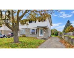 62 THE COUNTRY Way, Kitchener, Ontario