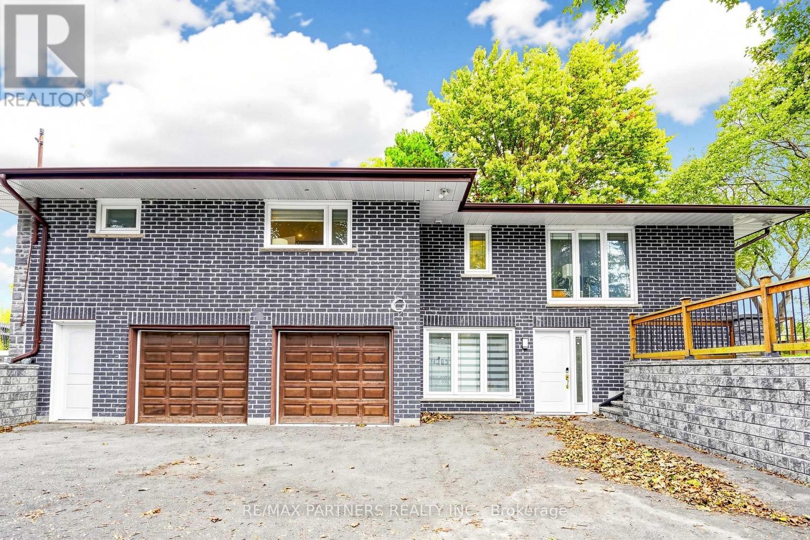 52 Berkeley Court, Markham, Ontario  L3R 6L9 - Photo 4 - N14091398