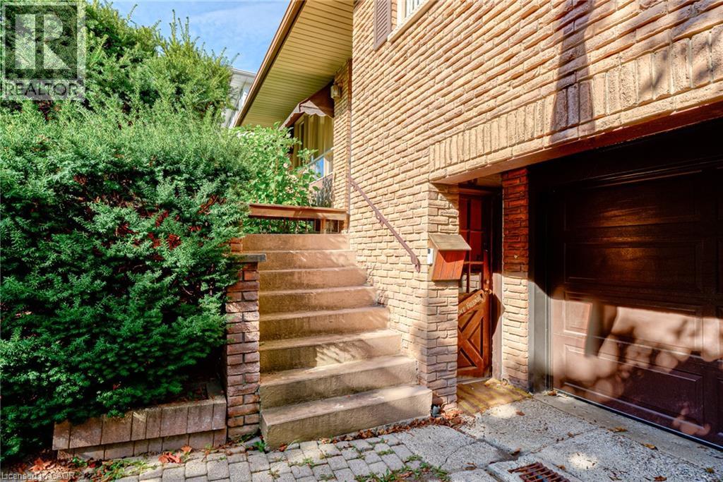 8 Bonnylyn Drive, Kitchener, Ontario  N2M 1S6 - Photo 4 - 40869778