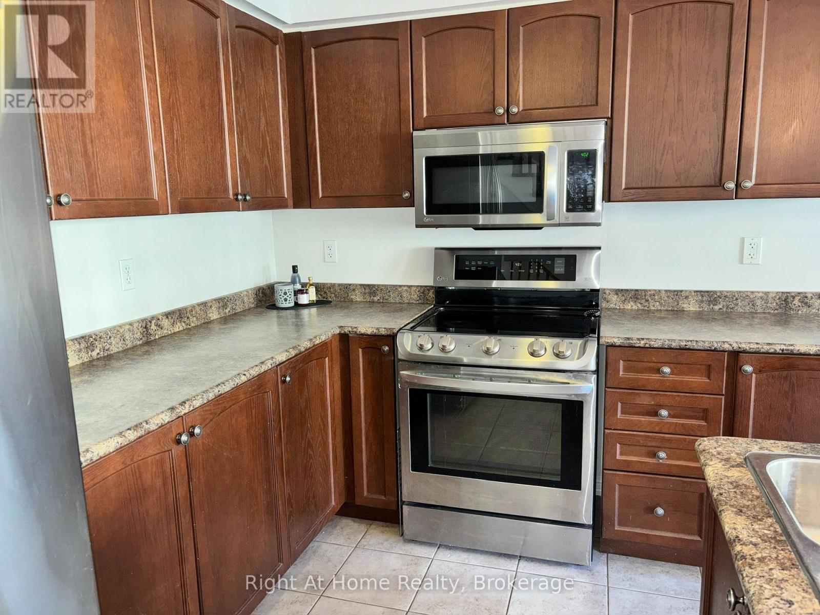 19 - 23 Connell Lane, Clarington, Ontario  L1C 0L1 - Photo 8 - E14089572