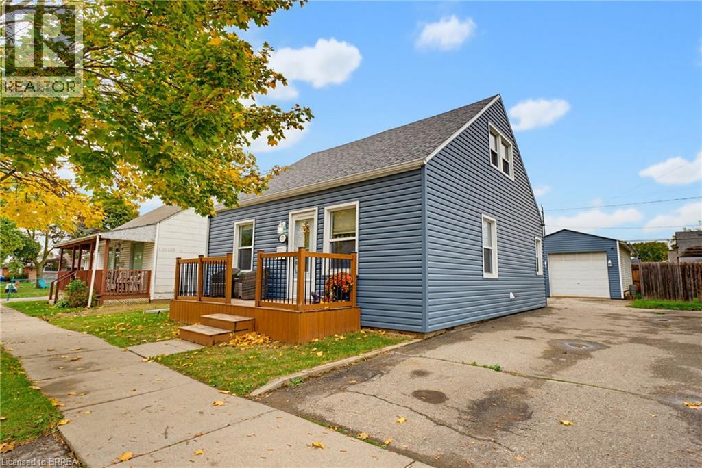 77 Eighth Avenue, Brantford, Ontario  N3S 1C4 - Photo 1 - 40871205