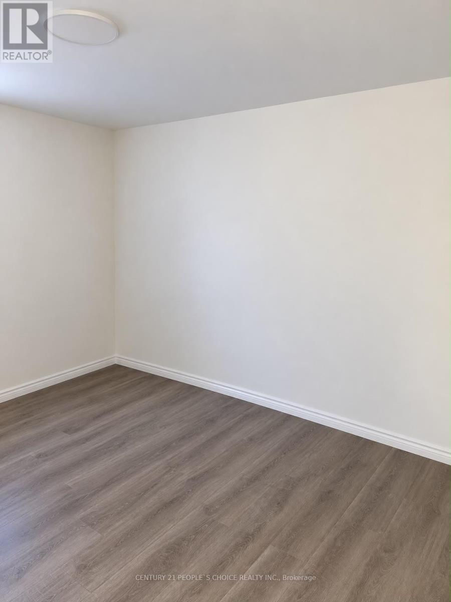 4339 Radisson(Basement) Crescent W, Mississauga, Ontario  L5M 4C2 - Photo 10 - W13886428
