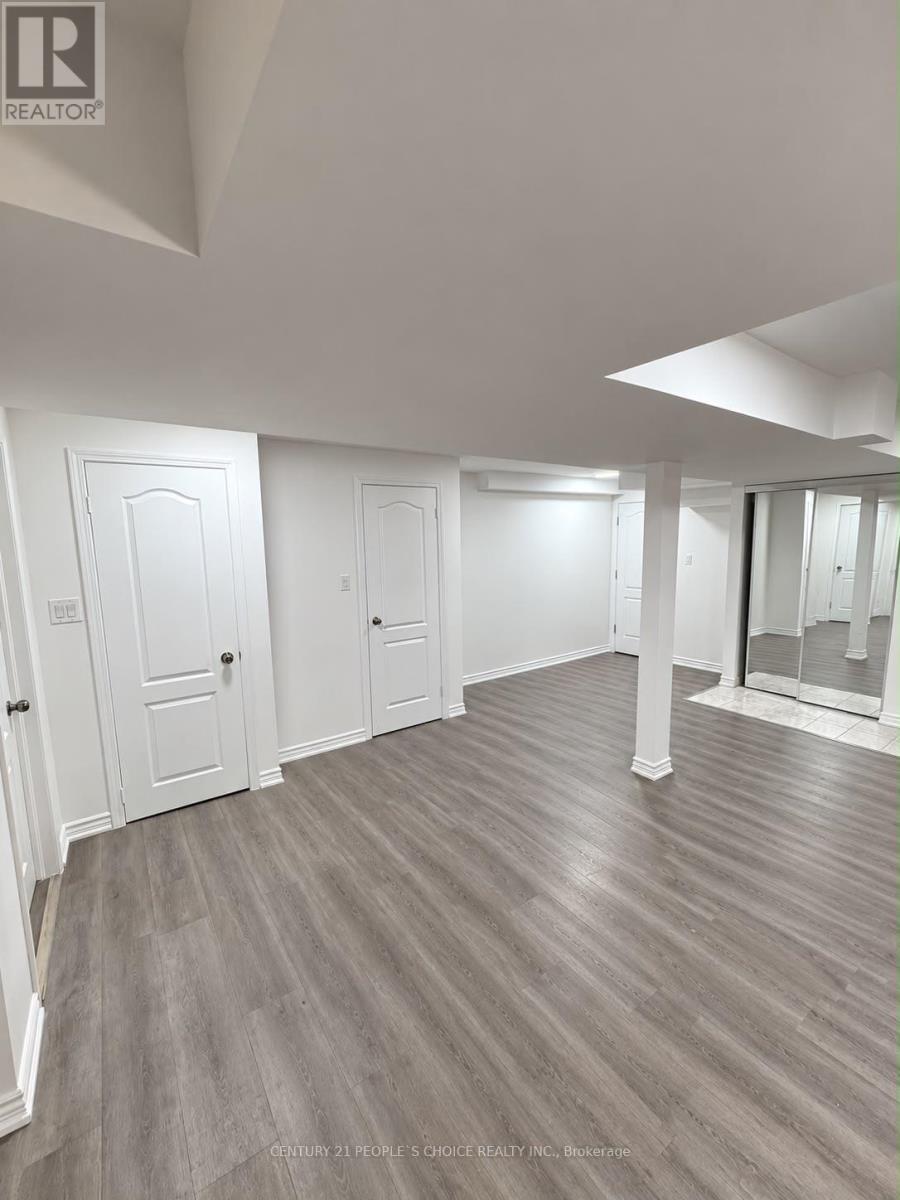 4339 Radisson(Basement) Crescent W, Mississauga, Ontario  L5M 4C2 - Photo 6 - W13886428