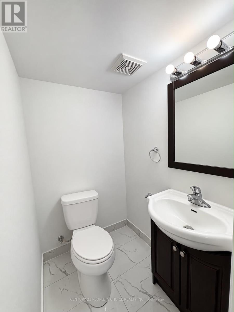4339 Radisson(Basement) Crescent W, Mississauga, Ontario  L5M 4C2 - Photo 8 - W13886428