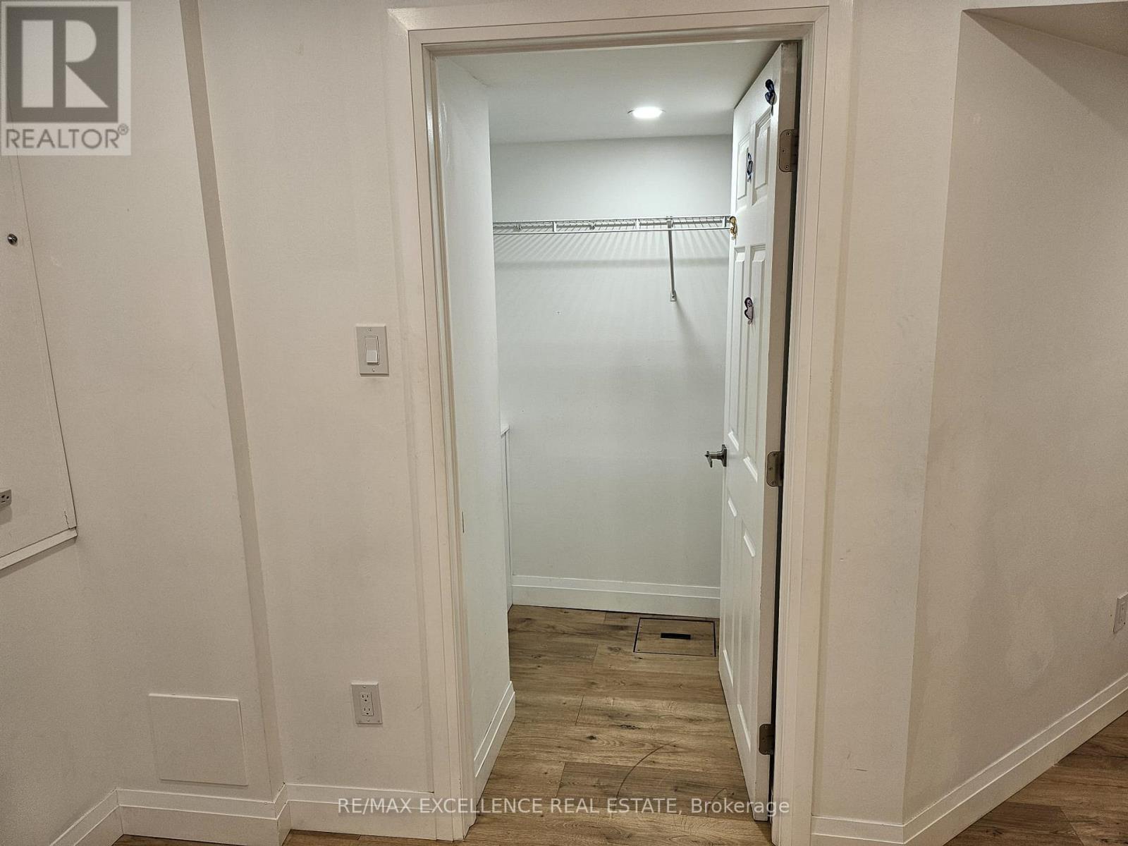 Walkout Basement - 46 Tradewinds Place, Kitchener, Ontario  N2N 3G4 - Photo 12 - X13734094