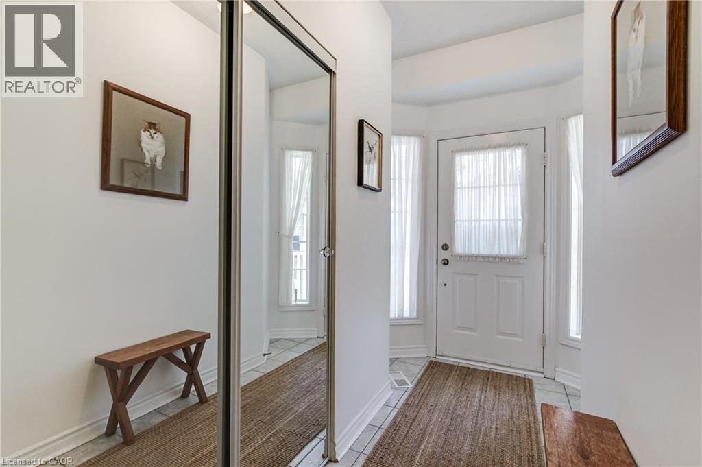 260 Silverbirch Boulevard, Mount Hope, Ontario  L0R 1W0 - Photo 4 - 40869346