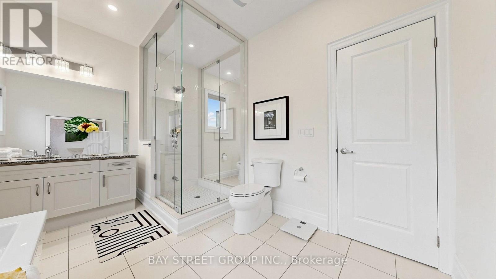 40 Shining Willow Court, Richmond Hill, Ontario  L4C 6E5 - Photo 28 - N14091424