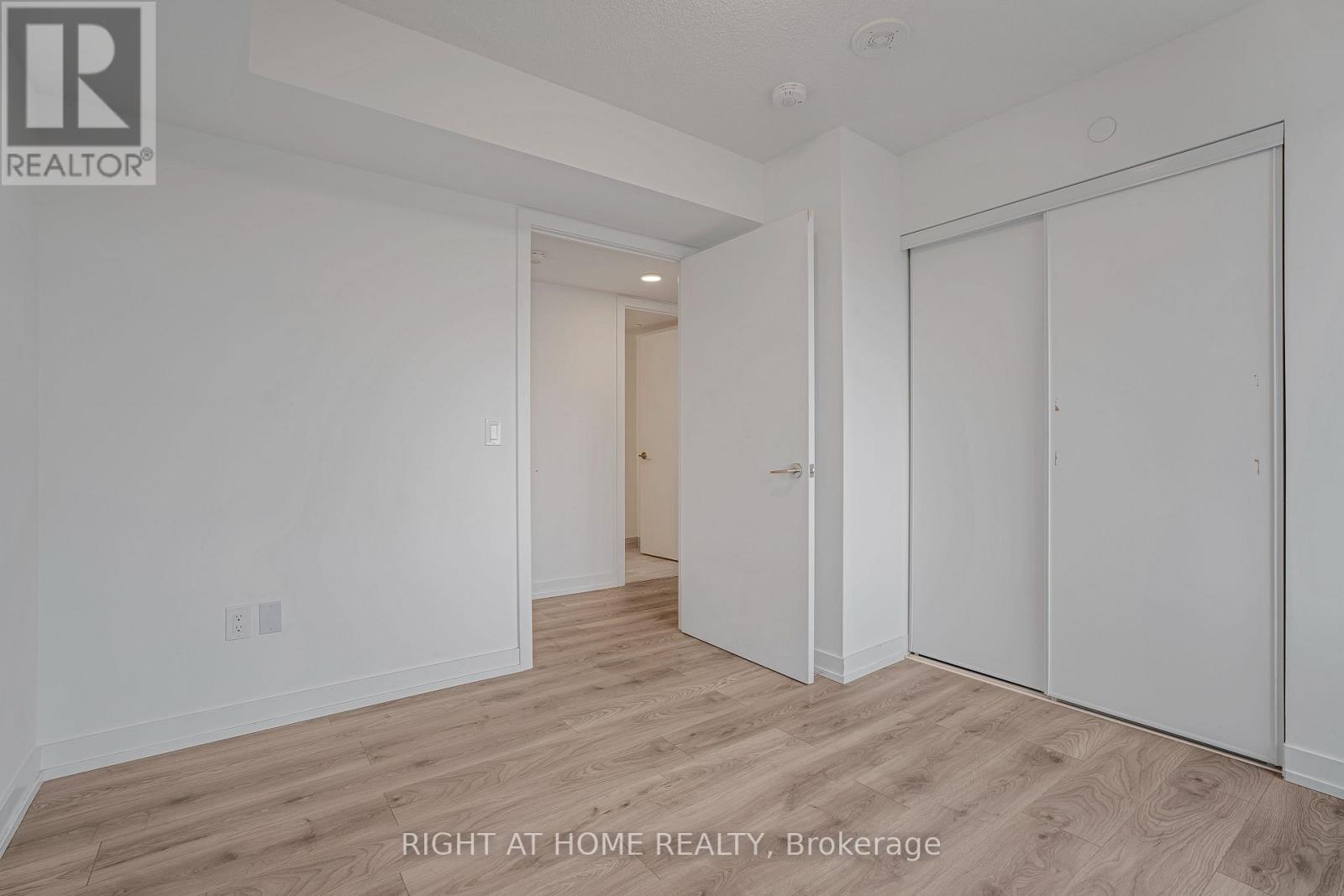 1302 - 1435 Celebration Drive, Pickering, Ontario  L1W 0C4 - Photo 7 - E14034750