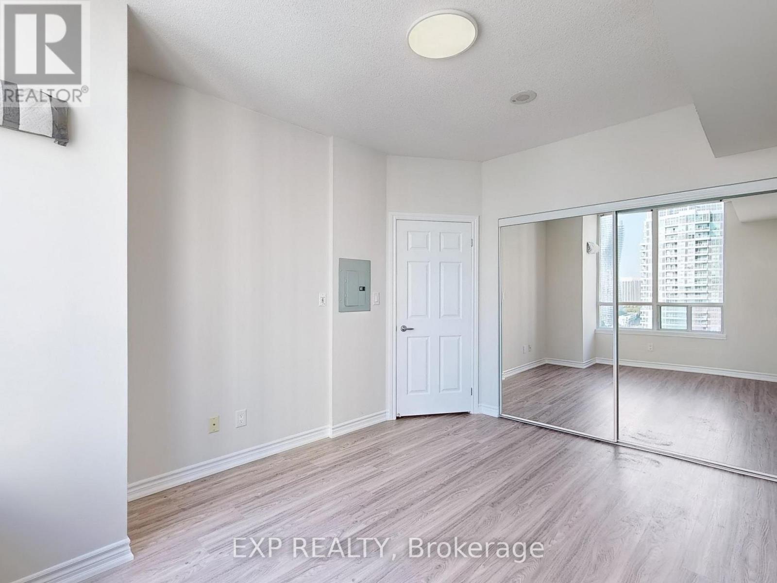 2509 - 3504 Hurontario Street, Mississauga, Ontario  L5B 1P2 - Photo 16 - W14091402