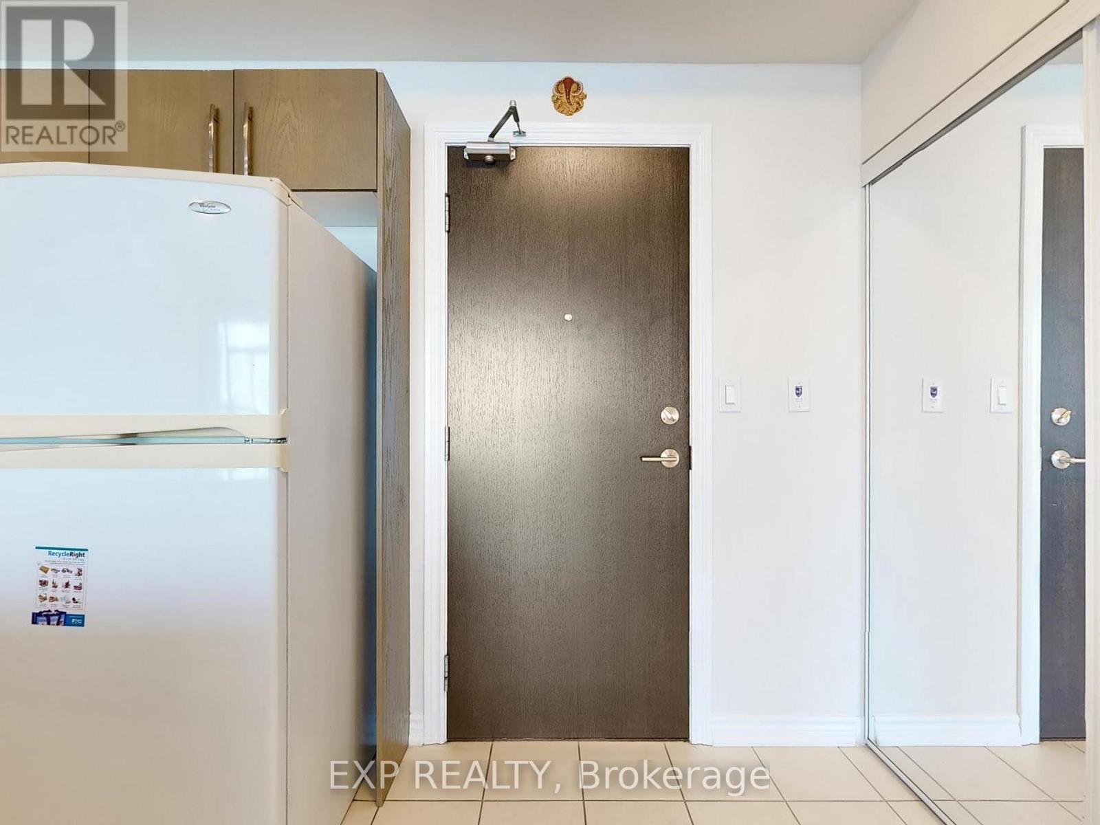 2509 - 3504 Hurontario Street, Mississauga, Ontario  L5B 1P2 - Photo 5 - W14091402