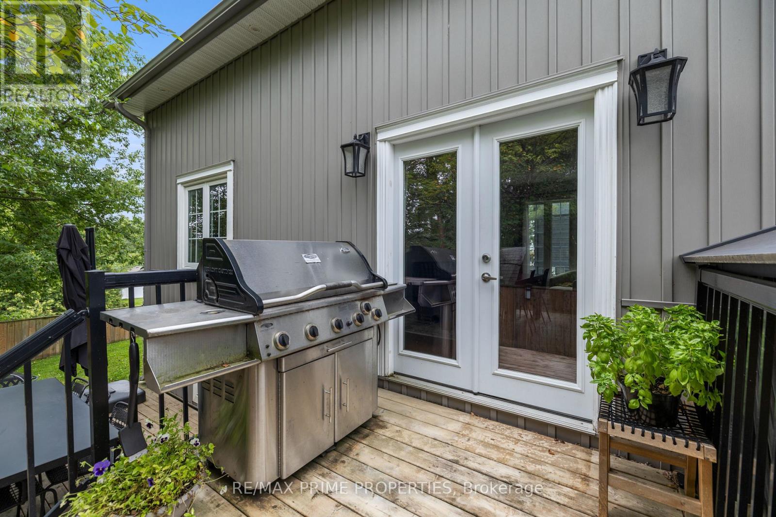 54 Valley Road, Whitchurch-Stouffville, Ontario  L4A 7X3 - Photo 9 - N14089176
