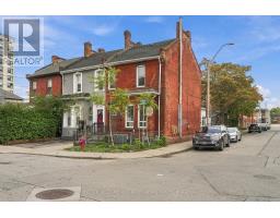 52 CATHCART STREET, Hamilton, Ontario