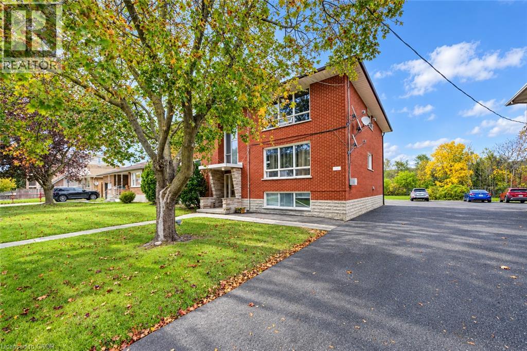 105 Dixon Street, Kitchener, Ontario  N2G 3E8 - Photo 3 - 40870789