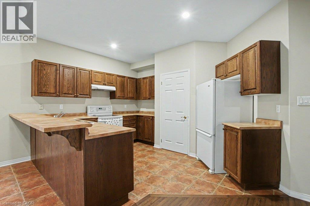 172 Valmont Court, Ancaster, Ontario  L9G 5A1 - Photo 8 - 40872077