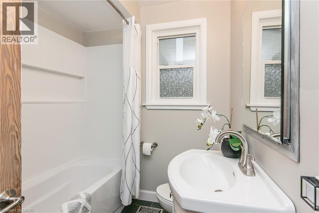 201 Dawson Street, Waterloo, Ontario  N2L 1S3 - Photo 20 - 40871107