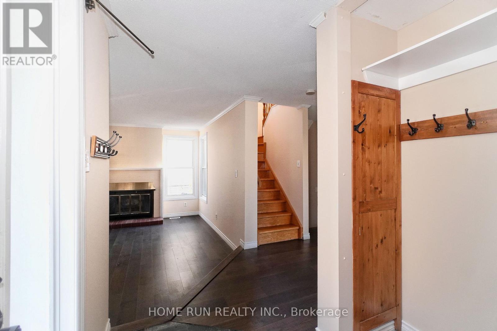 1484 Forest Valley Drive, Ottawa, Ontario  K1C 5P4 - Photo 2 - X14091500