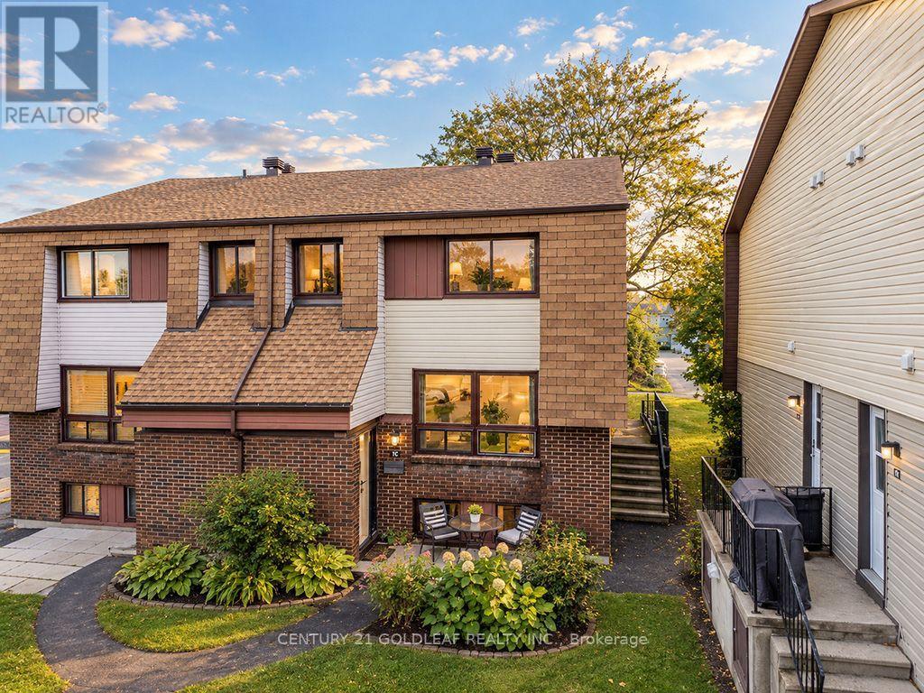 57 - 7 WOODVALE GREEN LANE, Ottawa, Ontario