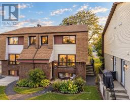 57 - 7 WOODVALE GREEN LANE, Ottawa, Ontario
