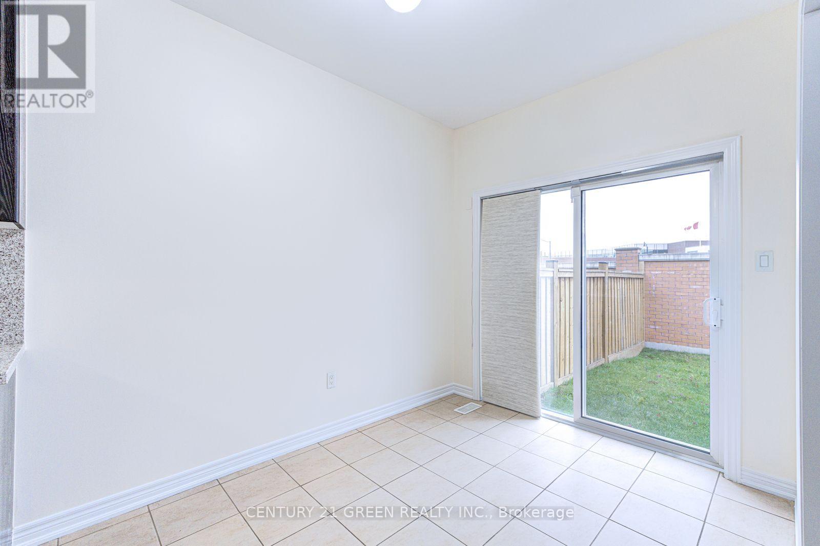 #1 (Main & 2nd Floor) - 100 Lanark Circle, Brampton, Ontario  L6X 5L4 - Photo 18 - W13804674