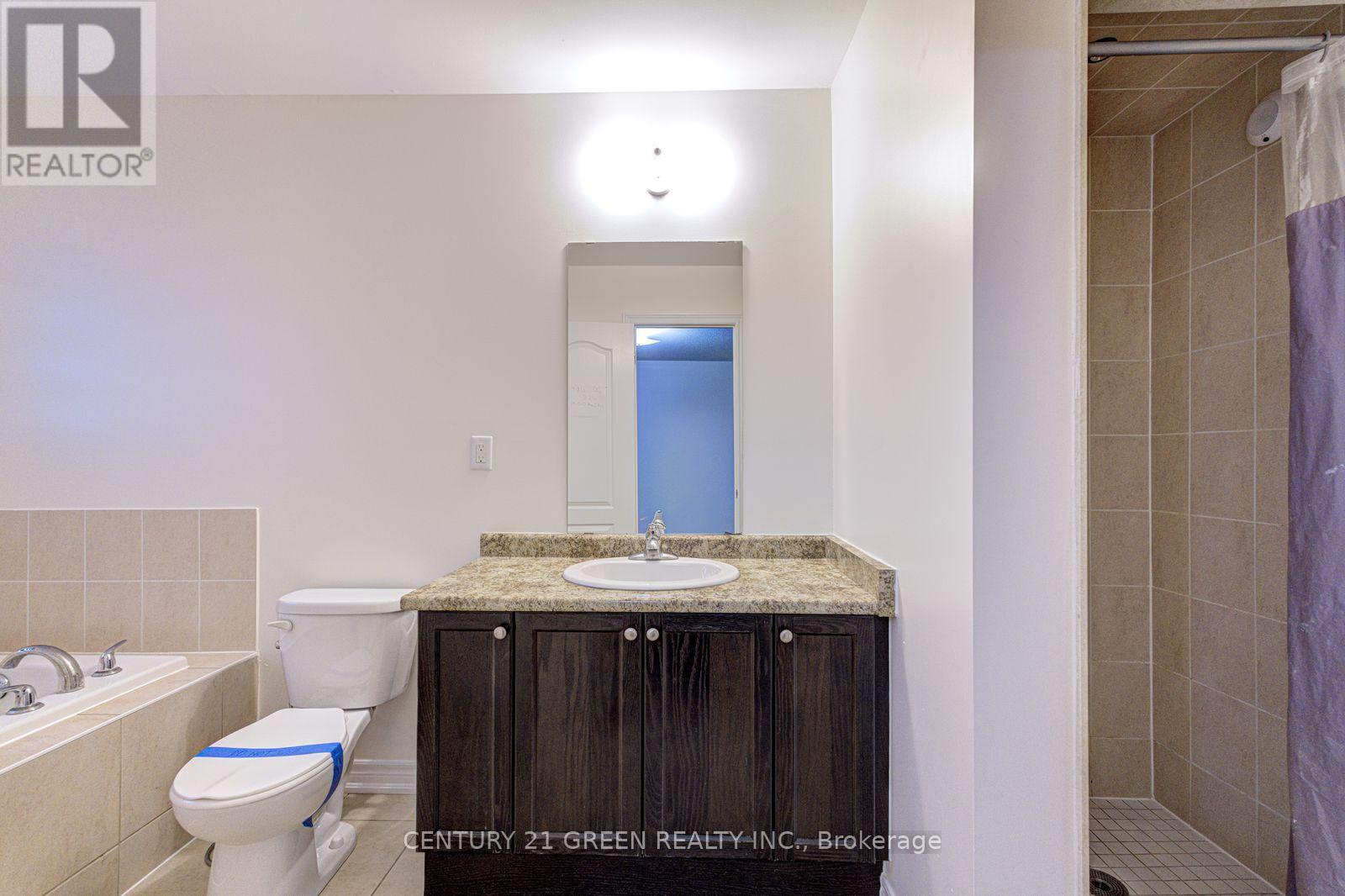 #1 (Main & 2nd Floor) - 100 Lanark Circle, Brampton, Ontario  L6X 5L4 - Photo 34 - W13804674