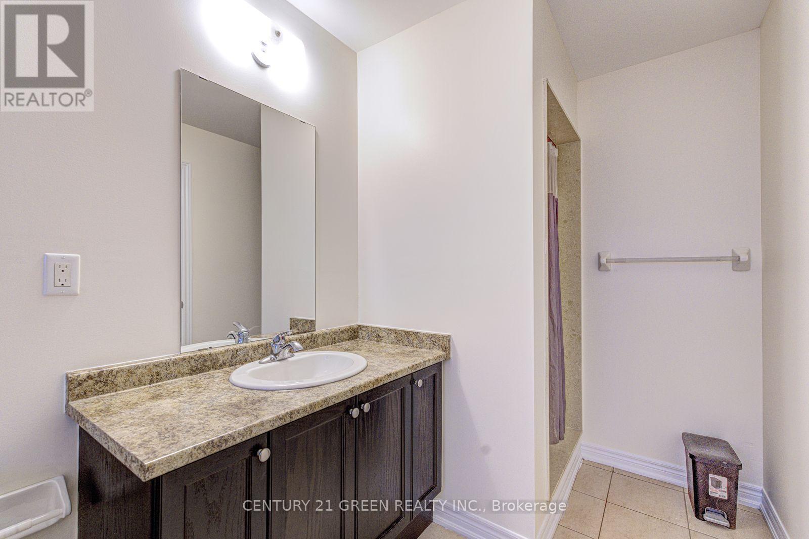 #1 (Main & 2nd Floor) - 100 Lanark Circle, Brampton, Ontario  L6X 5L4 - Photo 36 - W13804674