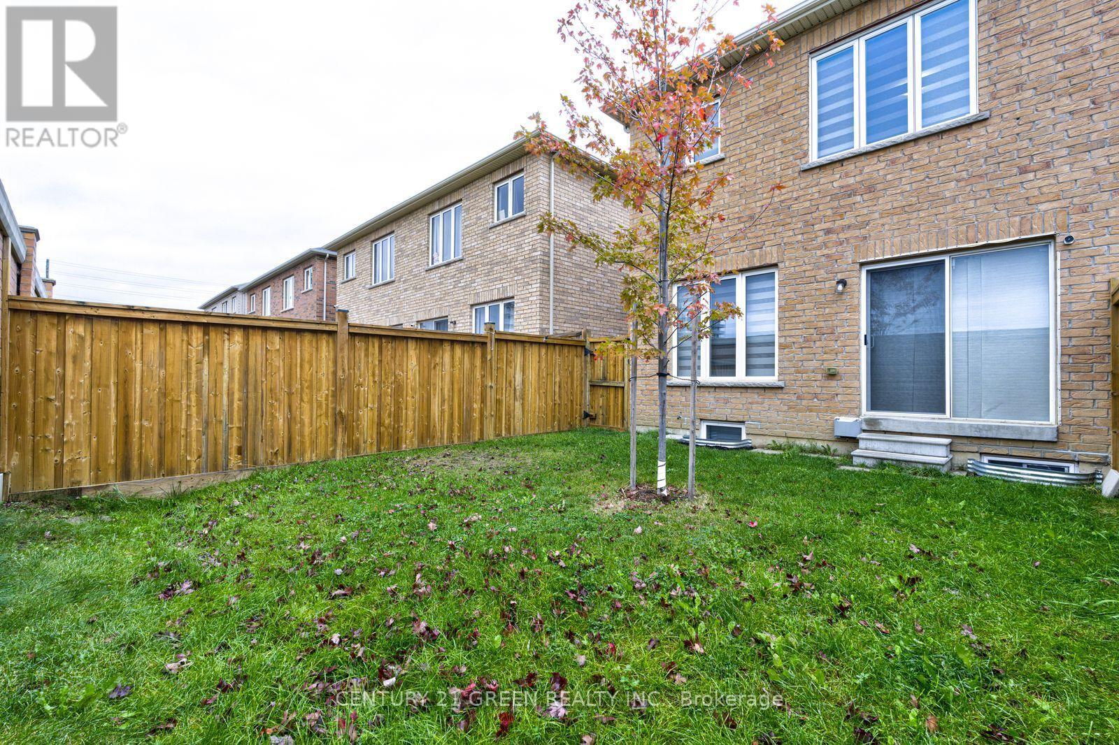 #1 (Main & 2nd Floor) - 100 Lanark Circle, Brampton, Ontario  L6X 5L4 - Photo 48 - W13804674