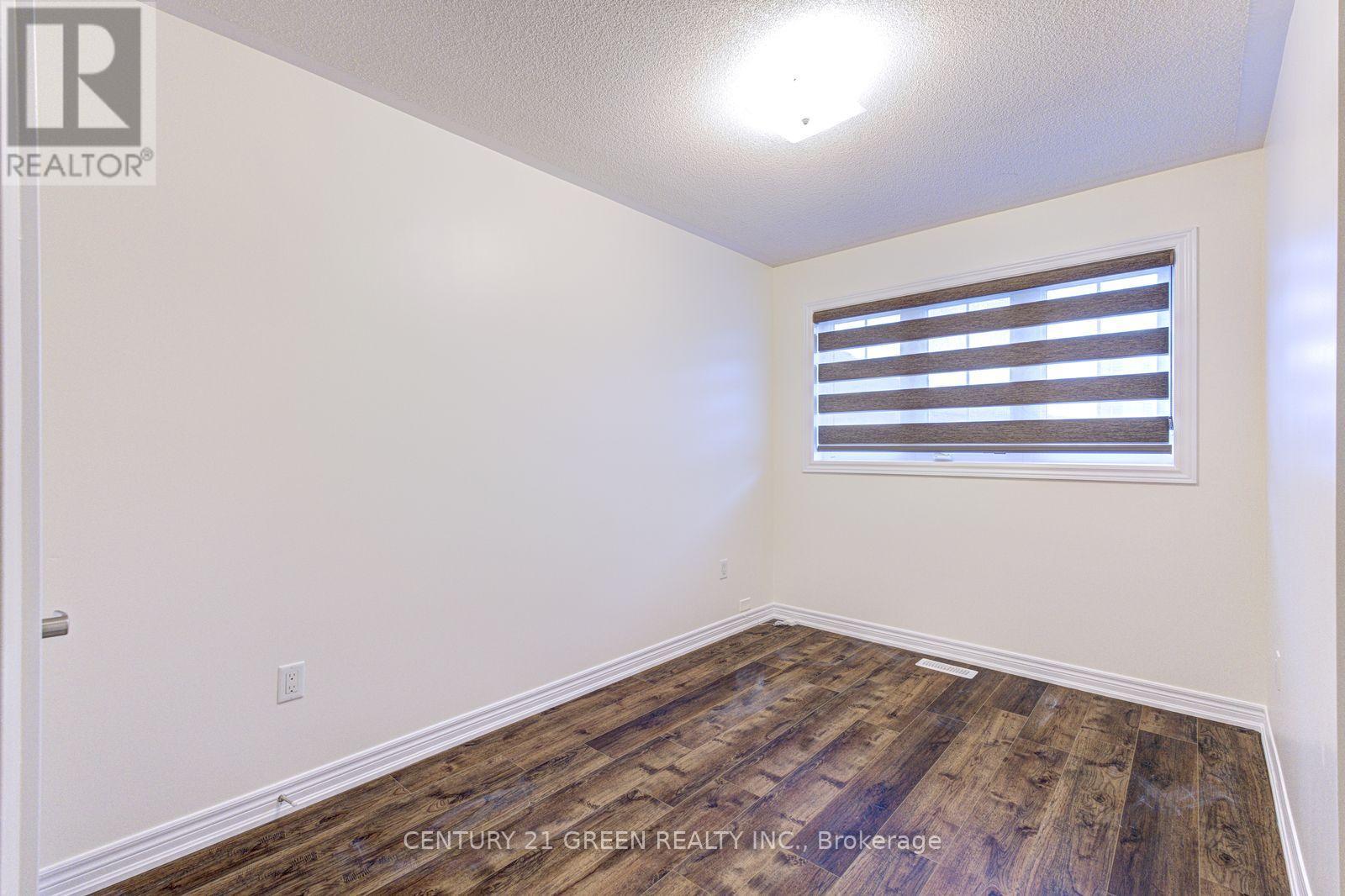 #1 (Main & 2nd Floor) - 100 Lanark Circle, Brampton, Ontario  L6X 5L4 - Photo 43 - W13804674