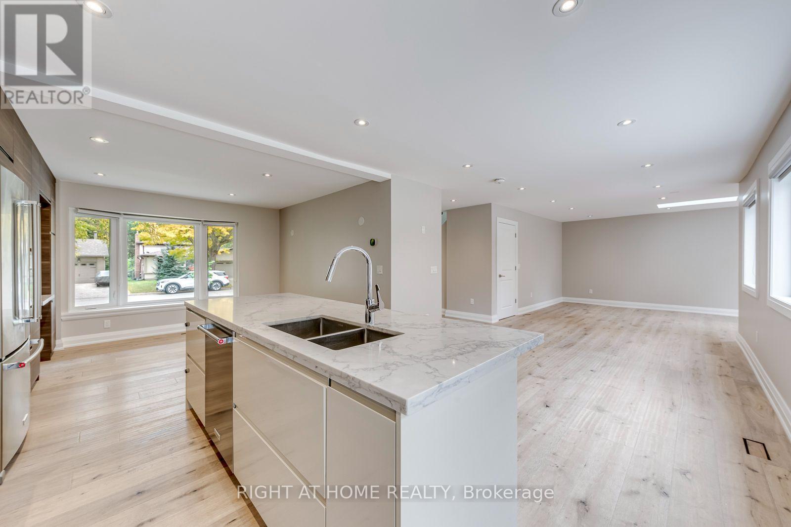 30 Penwick Crescent, Richmond Hill (North Richvale), Ontario  L4C 5B4 - Photo 18 - N14091518