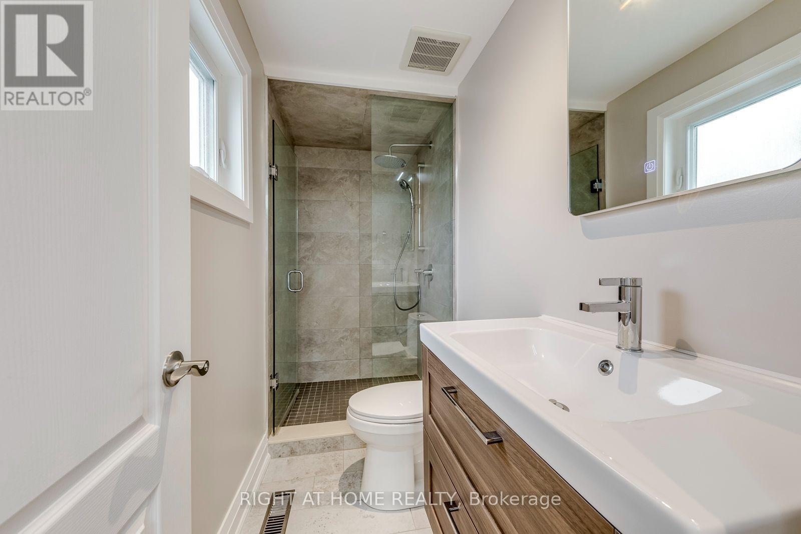 30 Penwick Crescent, Richmond Hill (North Richvale), Ontario  L4C 5B4 - Photo 23 - N14091518