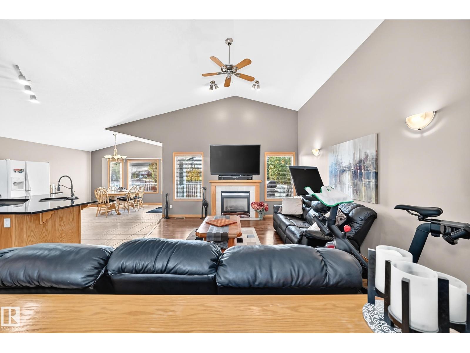 15104 48 ST NW