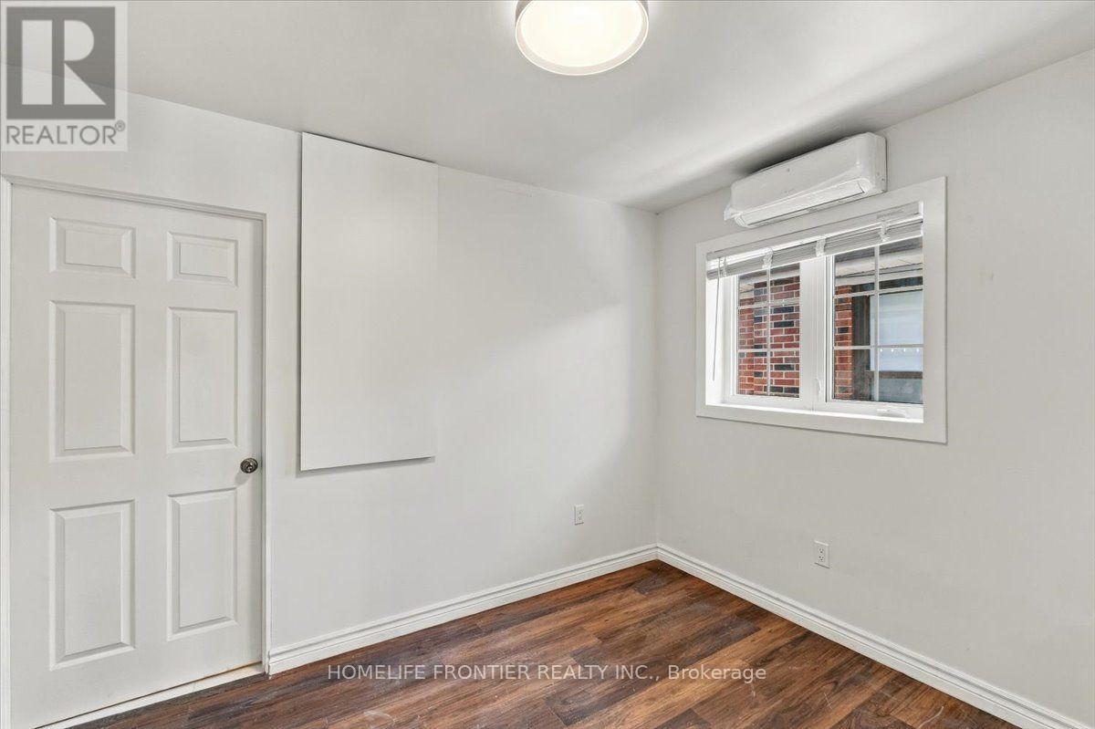 Unit 2 - 99 Regent Road, Toronto, Ontario  M3K 1H2 - Photo 4 - W14091480