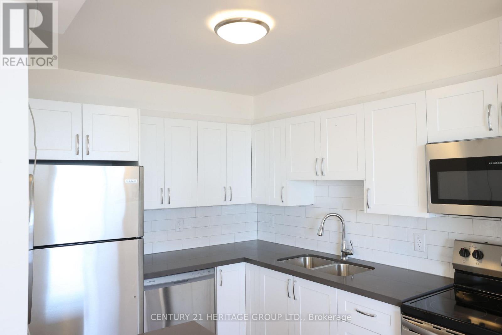 702 - 41 Garfella Drive, Toronto, Ontario  M9V 2G3 - Photo 2 - W14091520
