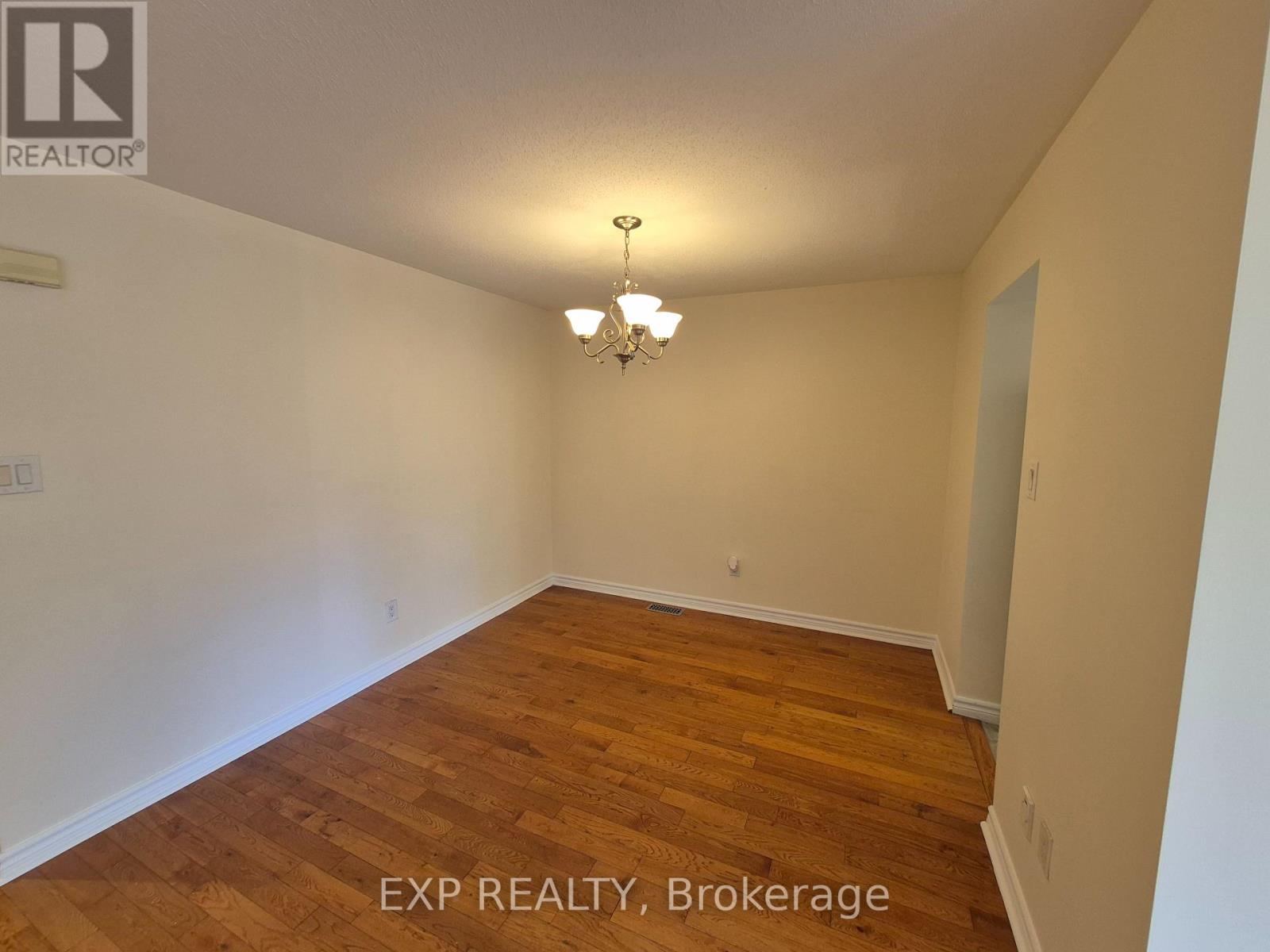 338 Forestbrook Street, Ottawa, Ontario  K2K 0B8 - Photo 7 - X14091544