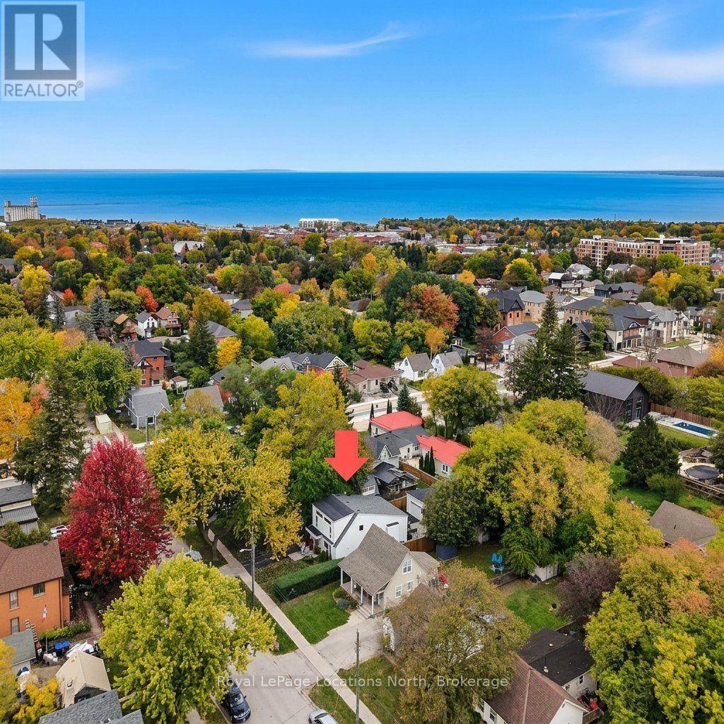 429 Birch Street, Collingwood, Ontario  L9Y 2W3 - Photo 4 - S14089064
