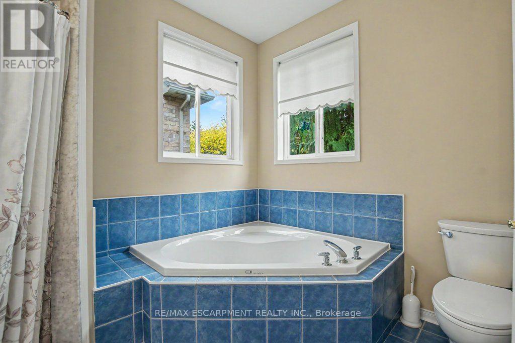 172 Valmont Court, Hamilton, Ontario  L9G 5A1 - Photo 21 - X14089386