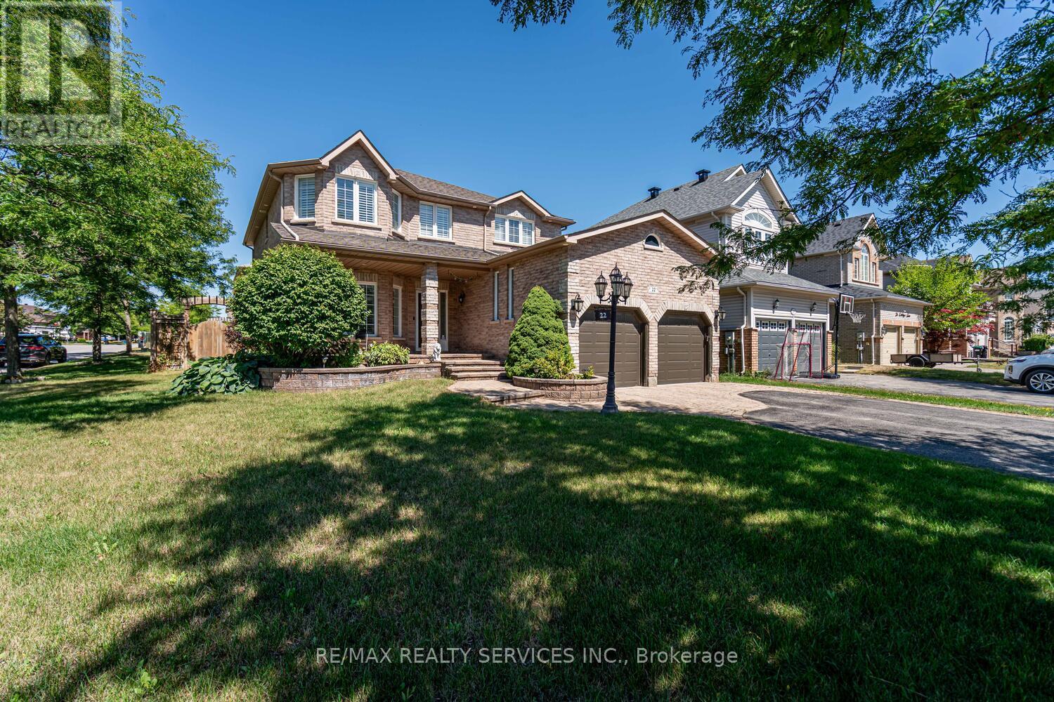 22 Sovereign's Gate, Barrie (Painswick South), Ontario  L4N 0K7 - Photo 3 - S14091534