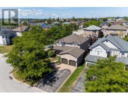 22 SOVEREIGN'S GATE, Barrie, Ontario