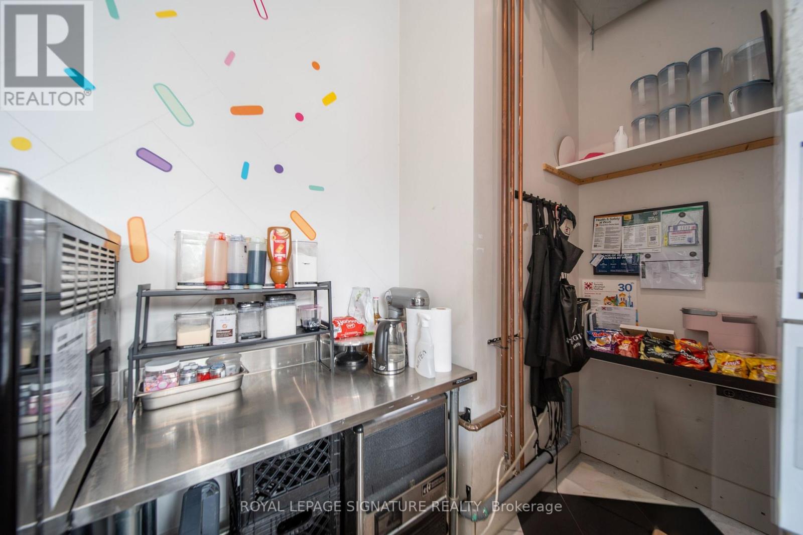Unit A - 2114 Bloor Street W, Toronto, Ontario  M6S 1M8 - Photo 10 - W14091548