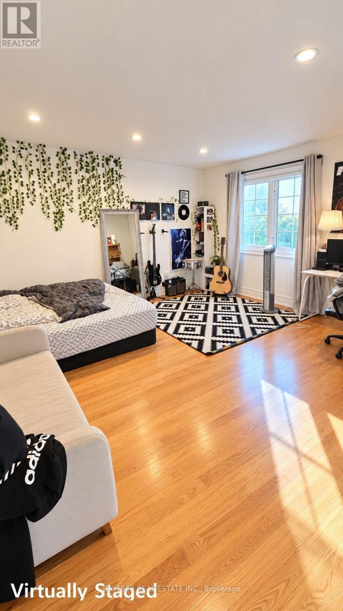 Upper - 257 Cocksfield Avenue, Toronto, Ontario  M3H 3T6 - Photo 9 - C14091366