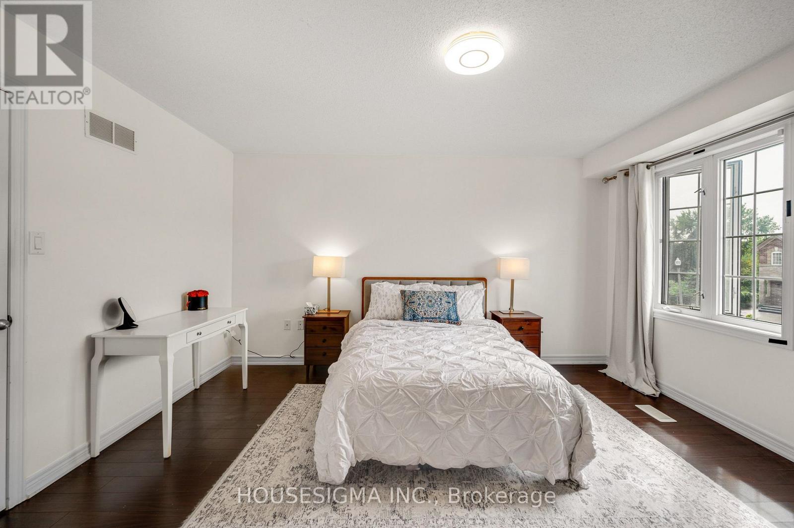 35 Palacebeach Trail, Hamilton, Ontario  L8E 0B9 - Photo 13 - X13813554